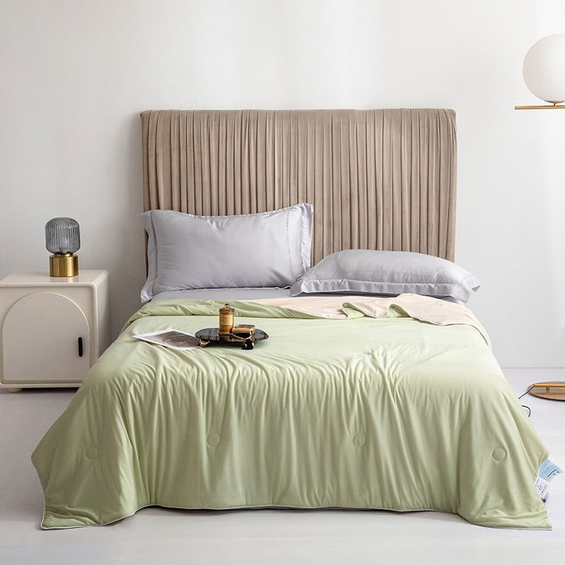 BreezyDream - Lightweight Cooling Blanket - Laven Club
